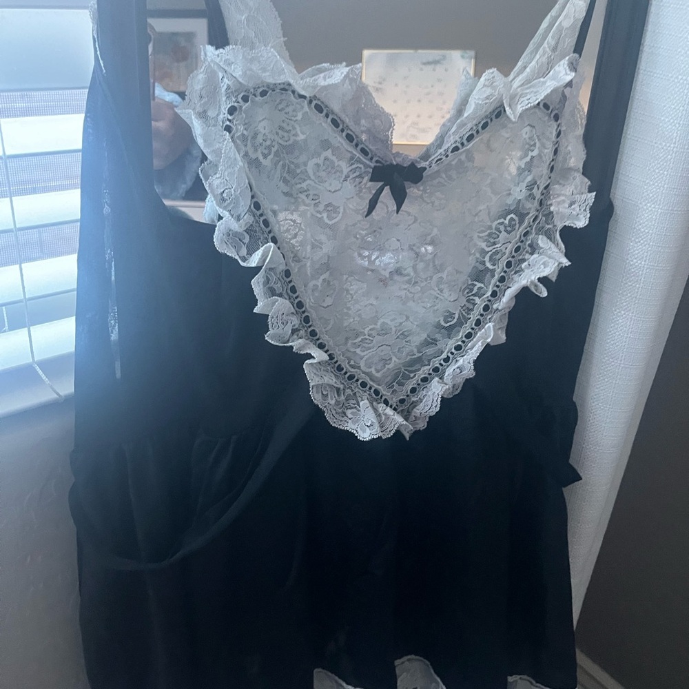 Elegant Black and White Lace Nightgown